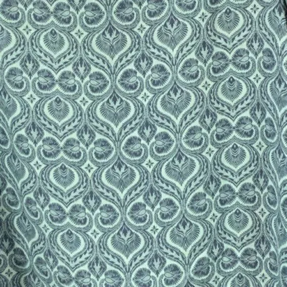 NWT Finn & Grace Green & Blue crewneck shirt small - Picture 8 of 9